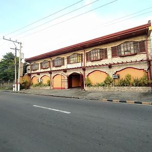 Starlight Lodging House Hotel Laoag Exterior photo