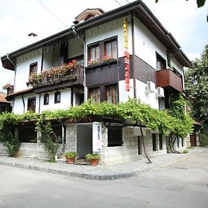 Oazis Family Hotel Lovech Exterior photo