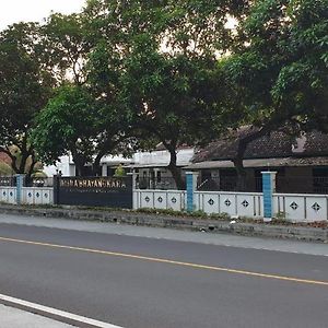 Oyo 92590 Wisma Bhayangkara & Diving Club Hotel Situbondo Exterior photo