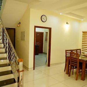 Clover Home Tiruvalla Exterior photo