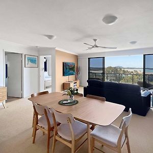 Modern Apartment In The Heart Of Cotton Tree Maroochydore Exterior photo