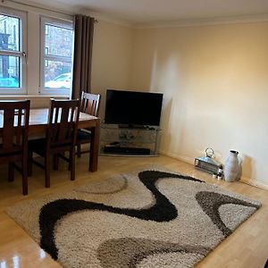 Cosy, Convenient, Sought After Location With Private Parking Apartment Gourock Exterior photo