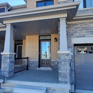 Brand New Townhouse Minutes To Niagra Falls Apartment Thorold Exterior photo