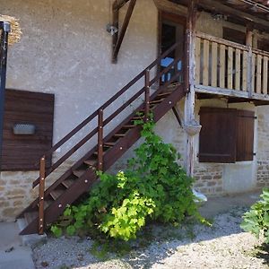 Chambres D'Hotes Aux Petits Belezins Saint Amour Exterior photo