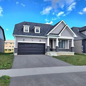 Luxury Bungalow In Thorold Near Niagara Falls Apartment Exterior photo