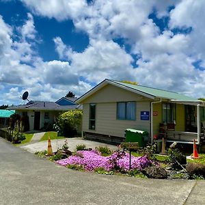 Waiuku Motel Exterior photo