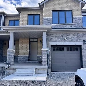 Cozy 3-Bedroom Haven, Perfect For Exploring Niagara Falls Thorold Exterior photo