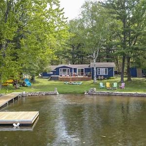 Waterfront Cottage - Fireplace - Kawartha Lakefield Exterior photo