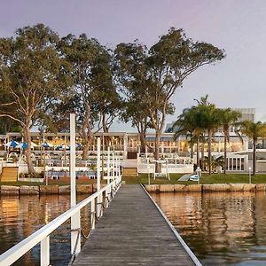 The Beachcomber Hotel & Resort, Ascend Hotel Collection Toukley Exterior photo