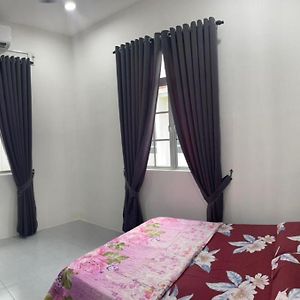 Izzararaiz Roomstay Pokok Sena Exterior photo