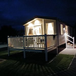 Lakeland Caravan Retreat In Grange-Over-Sands Villa Exterior photo