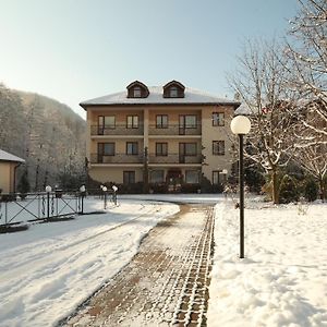 Bogolvar Retreat Resort Antalovtsi Exterior photo