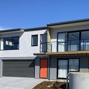 Mangawhai Heads Family Getaway Villa Exterior photo