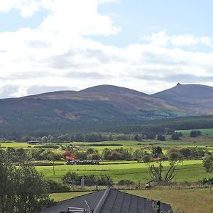 Castlewood Lodges Strachan Exterior photo