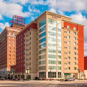 Courtyard Peoria Downtown Hotel Exterior photo