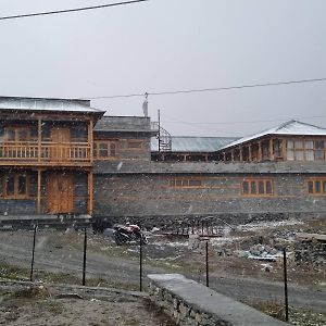 U Thok Hotel Manang Exterior photo