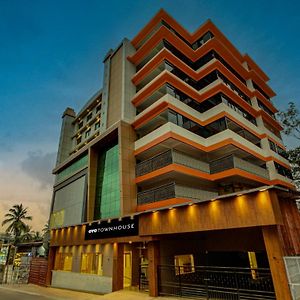 Super Townhouse Madgaon Hotel Raia Exterior photo