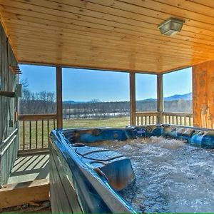 River Retreat With Hot Tub Villa Bethel Exterior photo