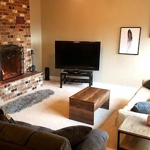 Spacious Home With Sauna And Views 2Bd 2Bth Des Moines Exterior photo