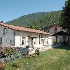 L'Estapade Des Tourelons Bed & Breakfast Saint Jean en Royans Exterior photo