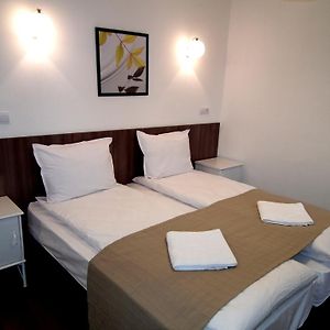 White House Hotel Veliko Turnovo Room photo