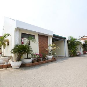 Bualuang HOTEL Ang Thong Exterior photo