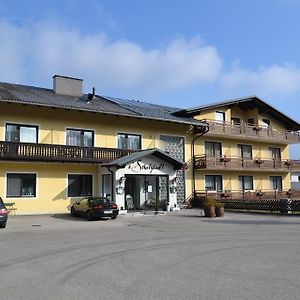 Gasthof S'Schatzkastl Hotel Ardagger Markt Exterior photo