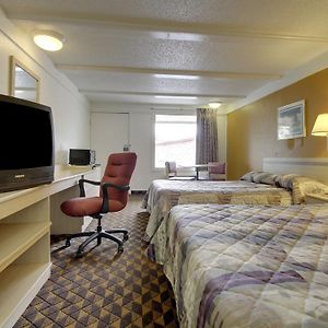 Rodeway Inn & Suites Fenton Room photo