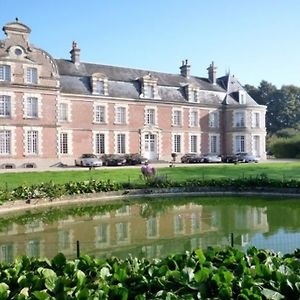 Chateau De Behen Bed & Breakfast Exterior photo