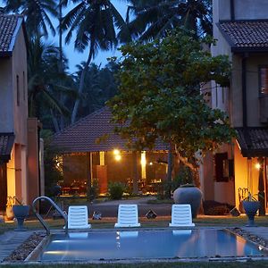 Villa Sunbird Negombo Exterior photo