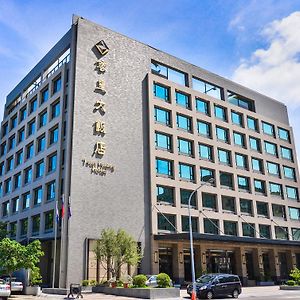 Tsun Huang Hotel Kota Chiayi Exterior photo
