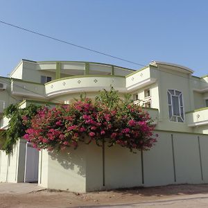 Royal Castle Hotel Rahim Yar Khan Exterior photo