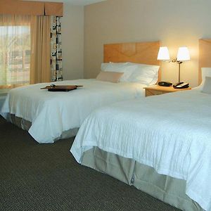 Hampton Inn & Suites Highland San Bernardino Room photo