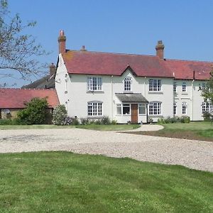 Lowerfield Farm Hotel Broadway  Exterior photo