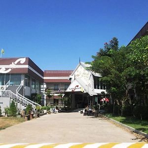 Thatphanom Place Hotel Exterior photo