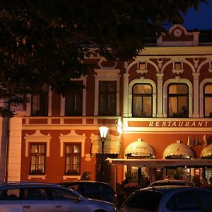 Hotel Excellent Kromeriz Exterior photo