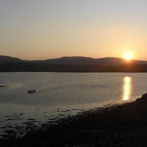 The Tide Bed & Breakfast Dunvegan  Exterior photo