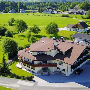 Pension Schloemmer Hotel Sankt Gilgen Exterior photo