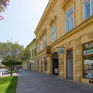 101 Penzion Hotel Presov Exterior photo