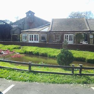 The Old Mill Bed & Breakfast Castleside Exterior photo