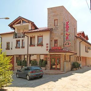 Family Hotel Silvestar Veliko Turnovo Exterior photo