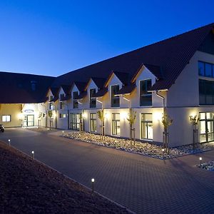 Apartments Golfpark Schlossgut Sickendorf Lauterbach  Exterior photo