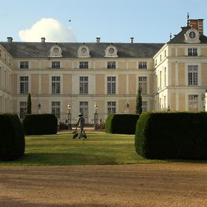 Chateau Colbert Hotel Maulevrier Exterior photo