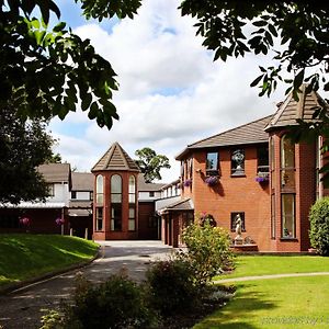 Beaufort Park Hotel Mold Exterior photo