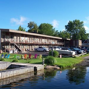 Otter Creek Inn Alexandria Bay Exterior photo