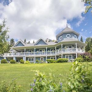 La Maison Bleue Du Lac Wallace Bed & Breakfast Coaticook Exterior photo