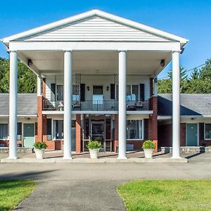 Rodeway Inn Marshall Manor Horseheads Exterior photo