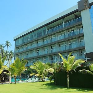 Ocean Queen Hotel Wadduwa Exterior photo