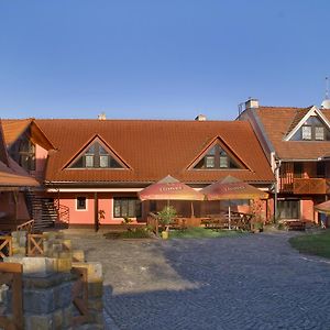 Bezmerovsky Dvur Kromeriz Hotel Exterior photo