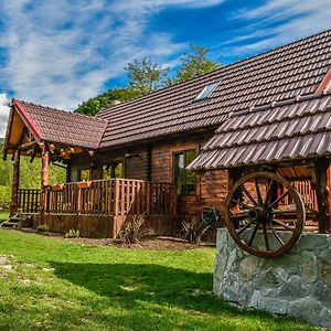 The Little Mountain Cabin Villa Borlova Exterior photo